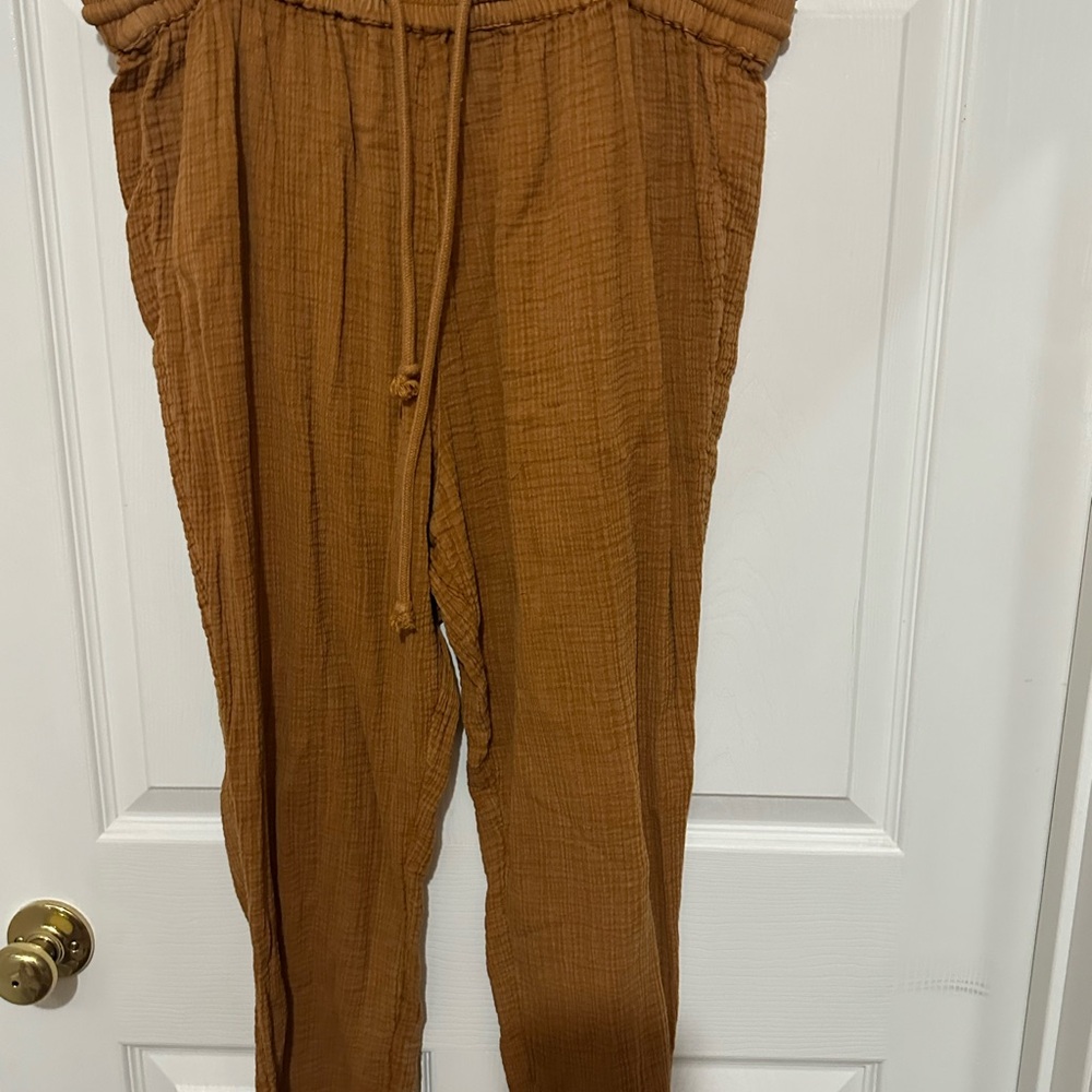 Wonderly Tan Textured Joggers